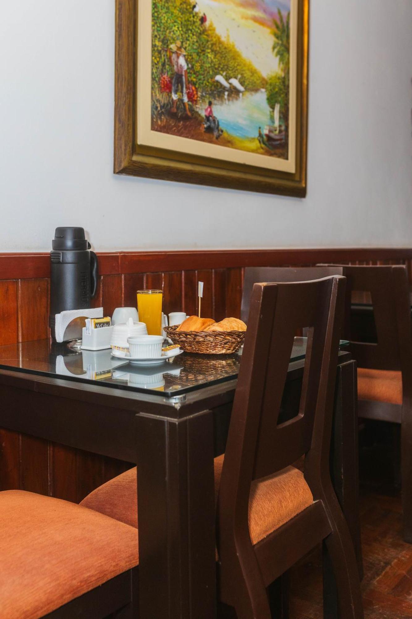 Hotel B'Liam Tumbes Bagian luar foto