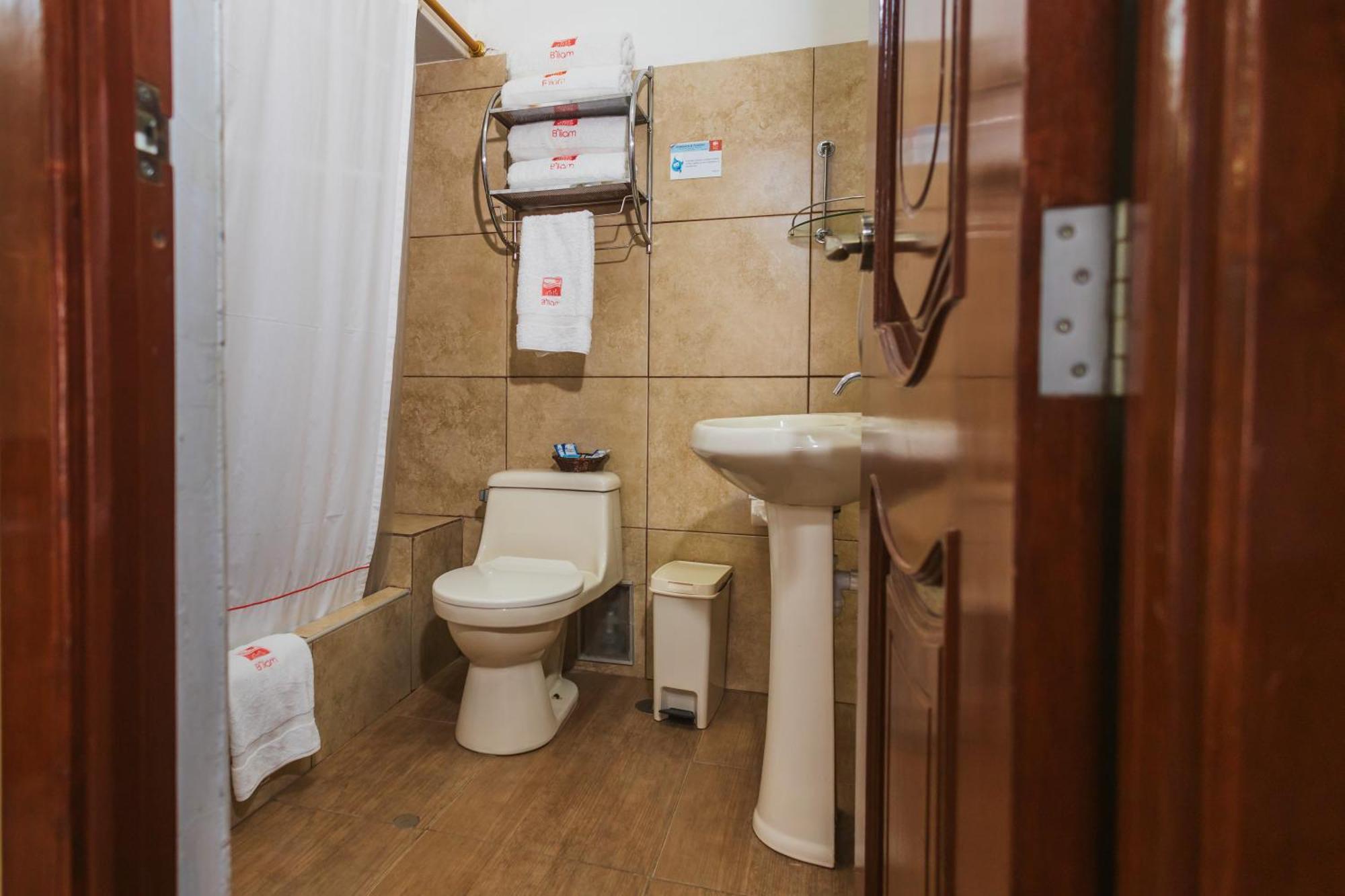 Hotel B'Liam Tumbes Bagian luar foto