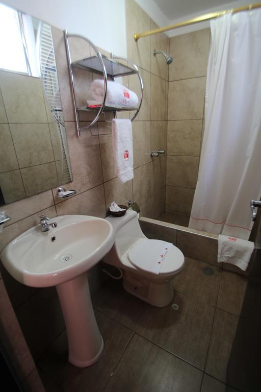 Hotel B'Liam Tumbes Bagian luar foto